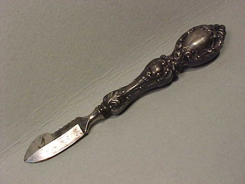 Antique link angell art - &,
