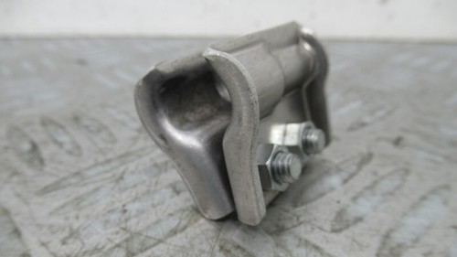 Front brake hose attachment