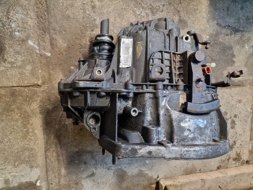 Vauxhalll vivaro renault - ,