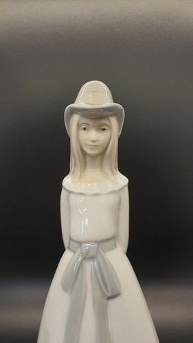Miquel requena porcelain - miquel,