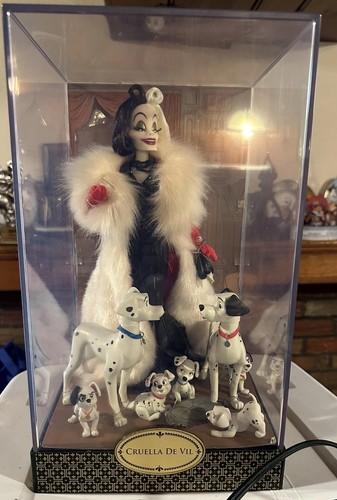 Disney designer cruella vil - disney,