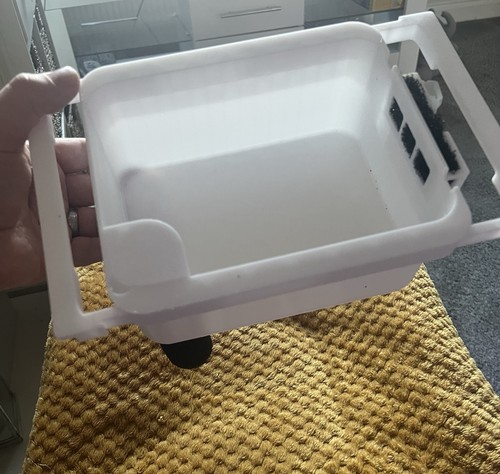 Air powered fry - fry, tray