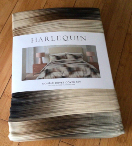 Harlequin oscillation double - oscillation,