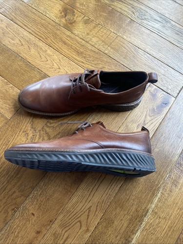 Ecco means leather - leather, shoes