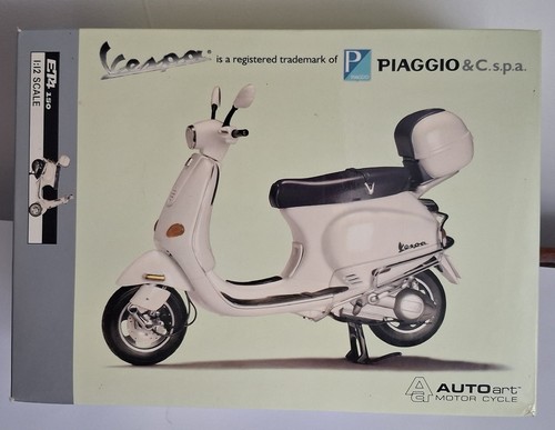 Autoart scale vespa et4 - scale,