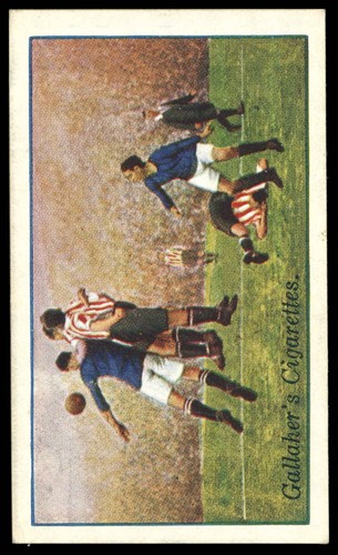 Gallaher footballers in - 'footballers,