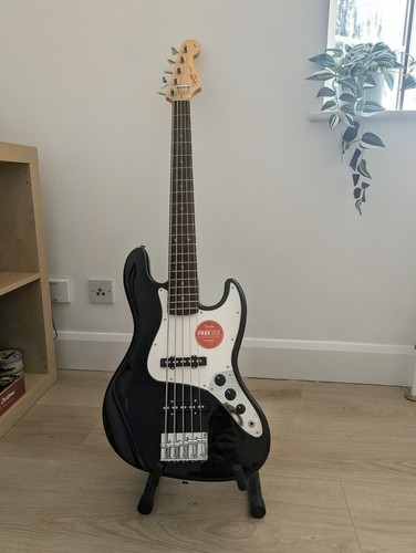 Squier affinity jazz bass 5 - v,