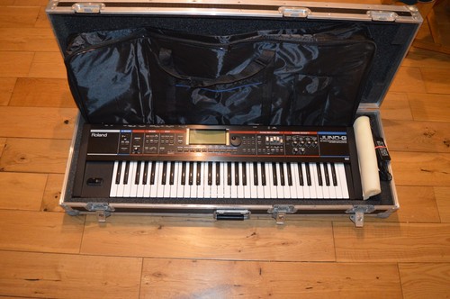 Roland juno synthesiser - juno, g