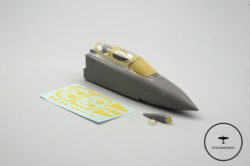 Revell tornado 4 mask - tornado,