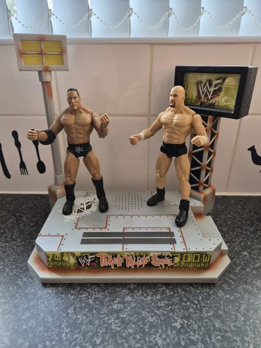 Wwe trash talking - trash, stage