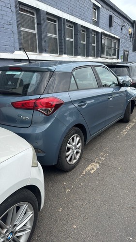 2017 hyundai 120 broking - hyundai, parts