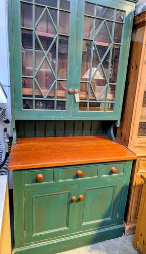 Large green welsh dresser - green,