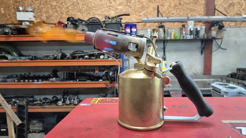 Vintage kerosene blow lamp - rm,