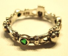 STERLING SILVER IRISH CLADDAGH FRIENDSHIP BAND RING WITH GREEN STONES SIZE S