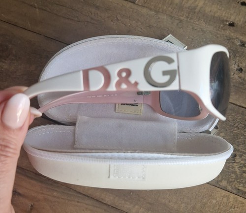 Vintage white baby pink - white,