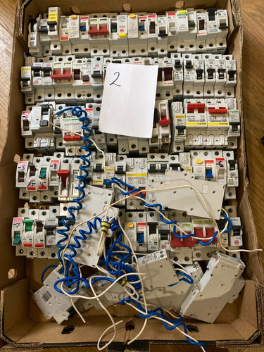 Square schneider wylex - ,