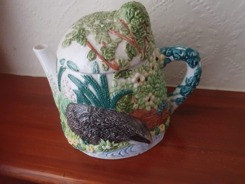 Annie rowe the - annie, pot