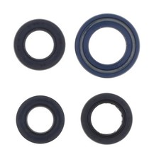 Engine gasket set oil seals