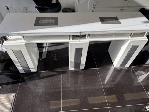 Double manicure nail - nail, table