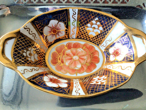 Imari style lancaster rose pin - style,