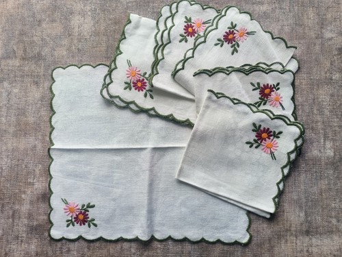 Vintage embroidered linen - embroidered,