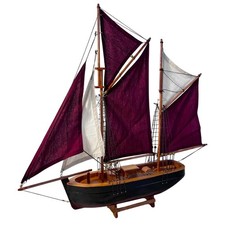 Brixham Trawler Model Yacht