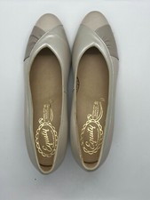 LADIES EQUITY GENUINE LEATHER