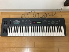 YAMAHA SY35 61-Key Vector