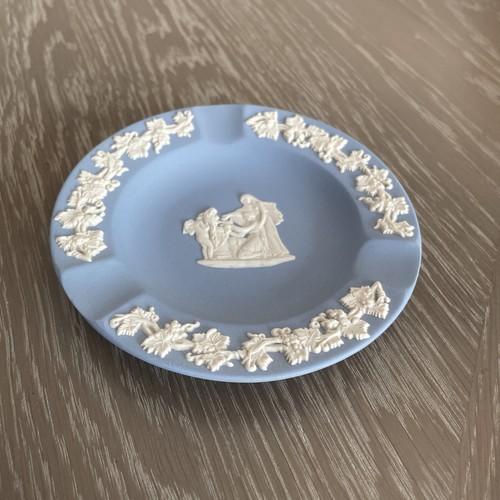 Wedgewood blue white - blue,