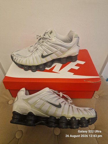Nike shox women size 5 - women's,