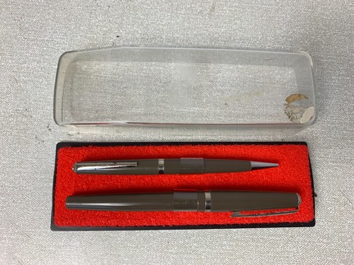 Conway stewart green pen set - stewart,
