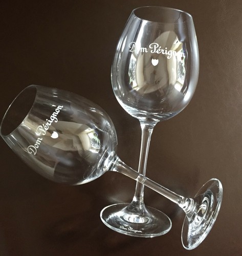Dom perignon champagne - perignon,