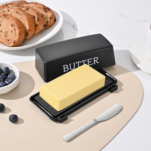 Butter dish with lid and