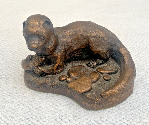 Cold cast bronze resin otter - cast,