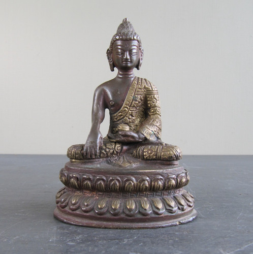Antique bronze gilt shakyamuni - antique,
