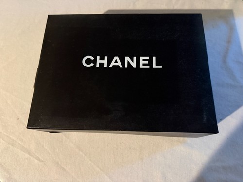 Chanel box used for a - -,