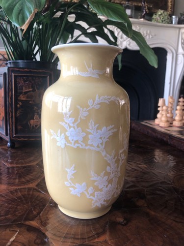 Chinese yellow vase pate - pate, sur