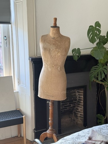 Antique mannequin haute - antique,
