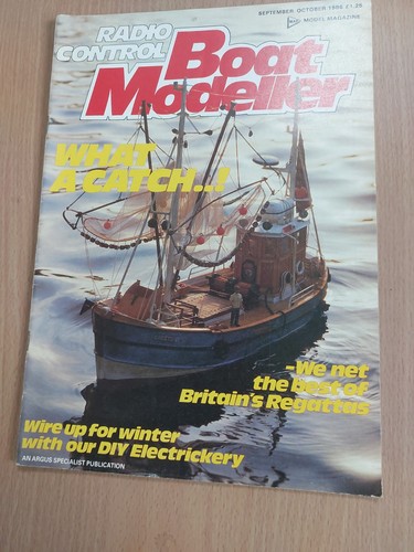 Radio control boat modeller - control,