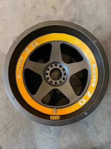 Original race used lotus 99t - race,