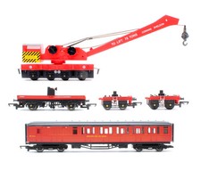 HORNBY 'OO' GAUGE RAKE OF 5 BR