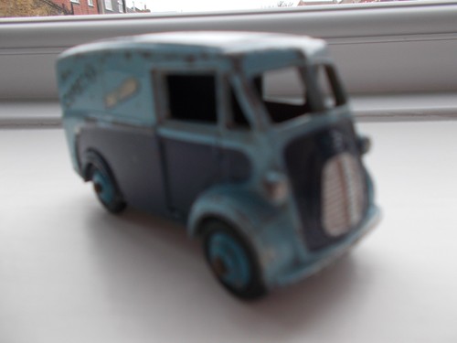 Dinky morris van - dinky,