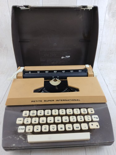 Vintage 1970s petite super - petite,