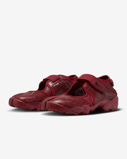 IM5739-600 Nike Air Rift Team
