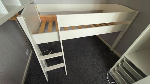 White wooden mid sleeper - white,