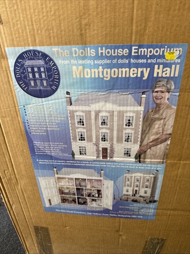 Montgomery hall dolls - hall, house