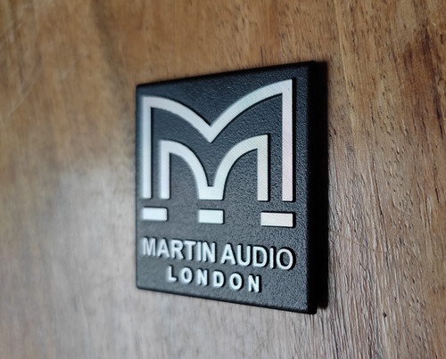 Large size martin audio - size,