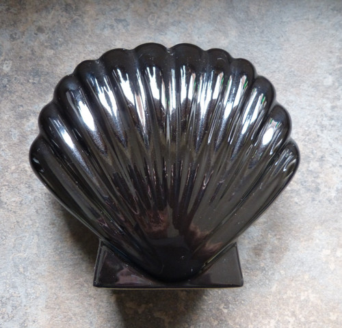 Black shell pottery vase - black,