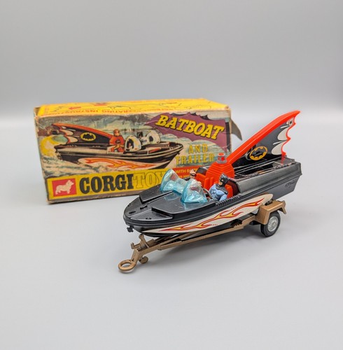 Corgi 107 batboat and - corgi,