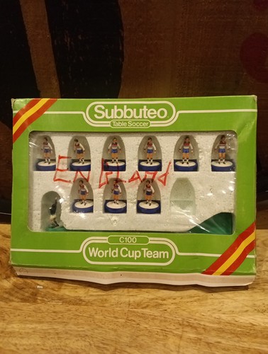 Subbuteo c100 world cup - c100, team